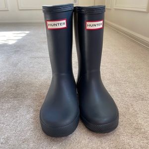 Kids hunter boots size 11 (10uk) navy blue